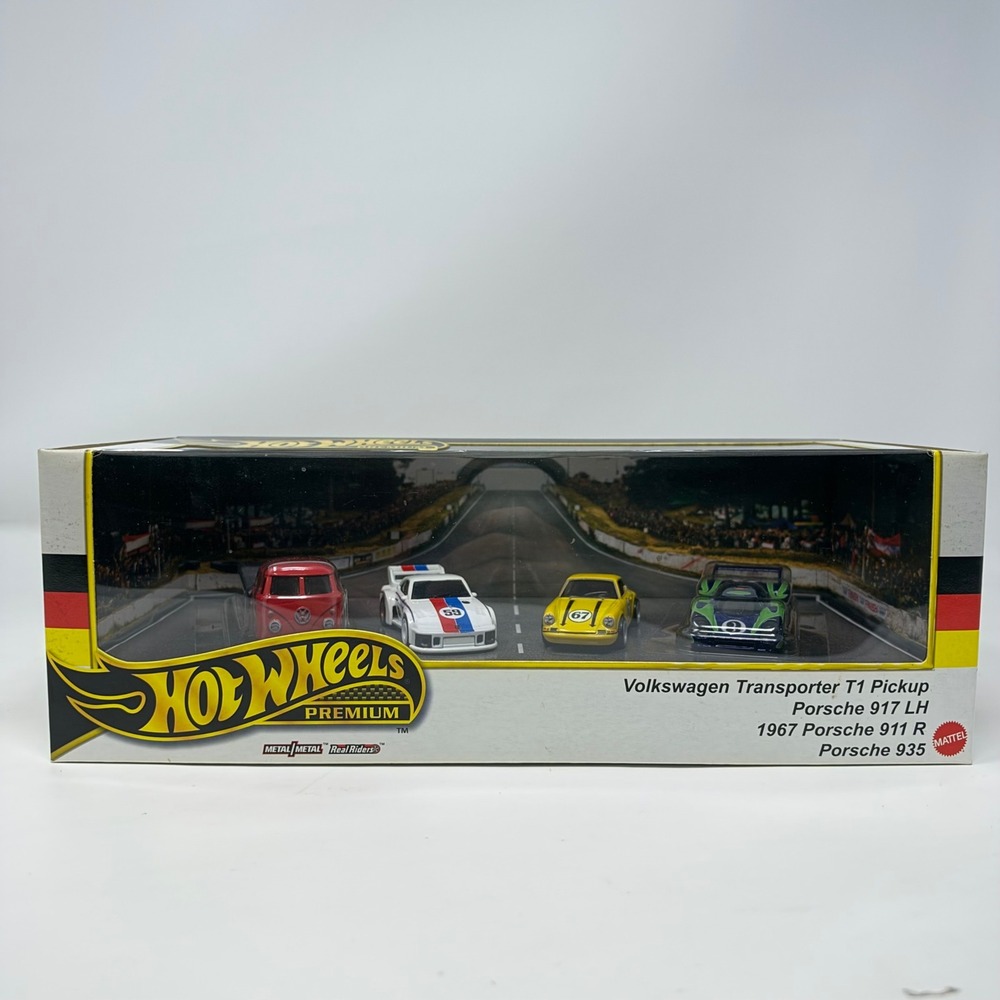 Hot Wheels Premium Porsche Diorama Collector Set 917 LH 911 R 935 VW Transporter